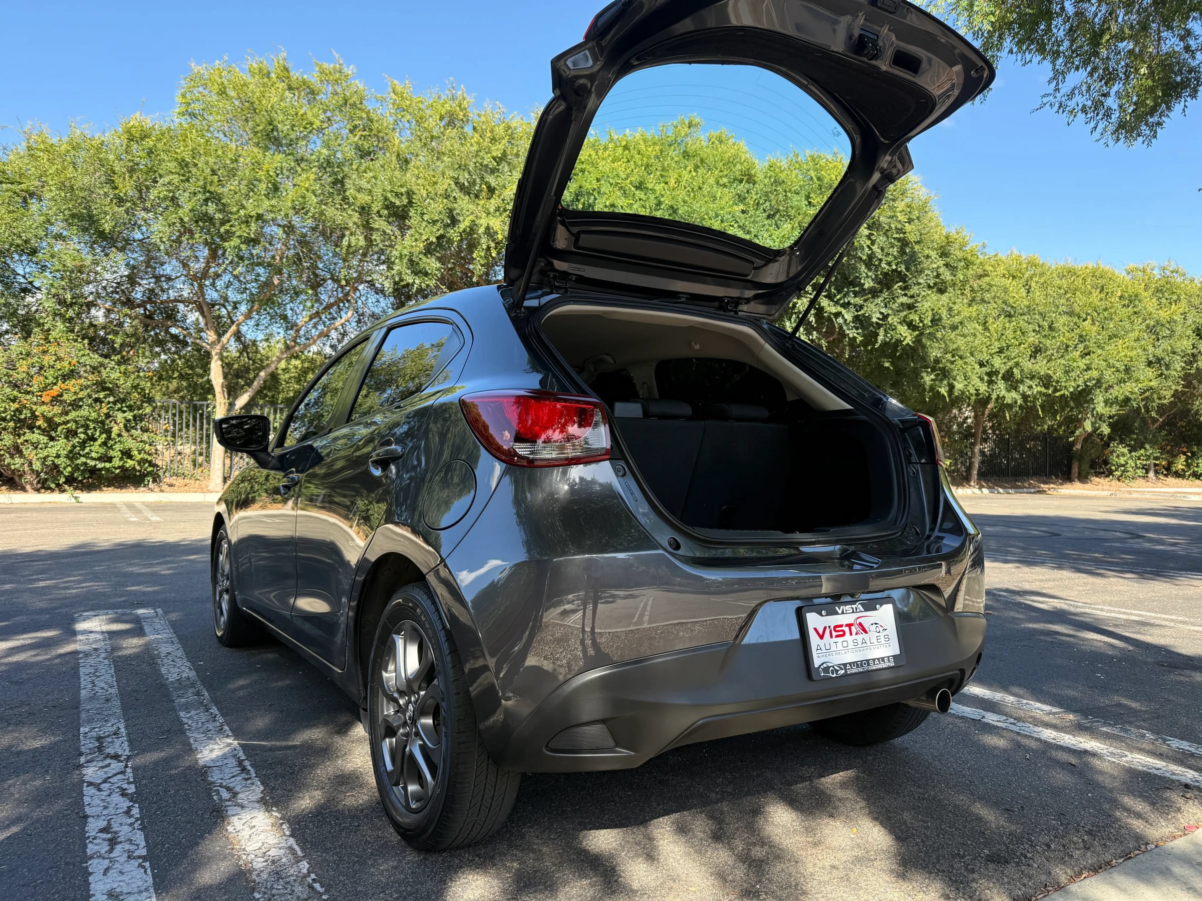 Used 2020 Toyota Yaris LE FWD image 33