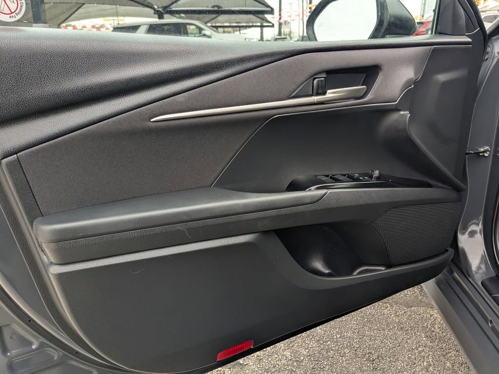 Used 2025 Toyota Camry LE image 13