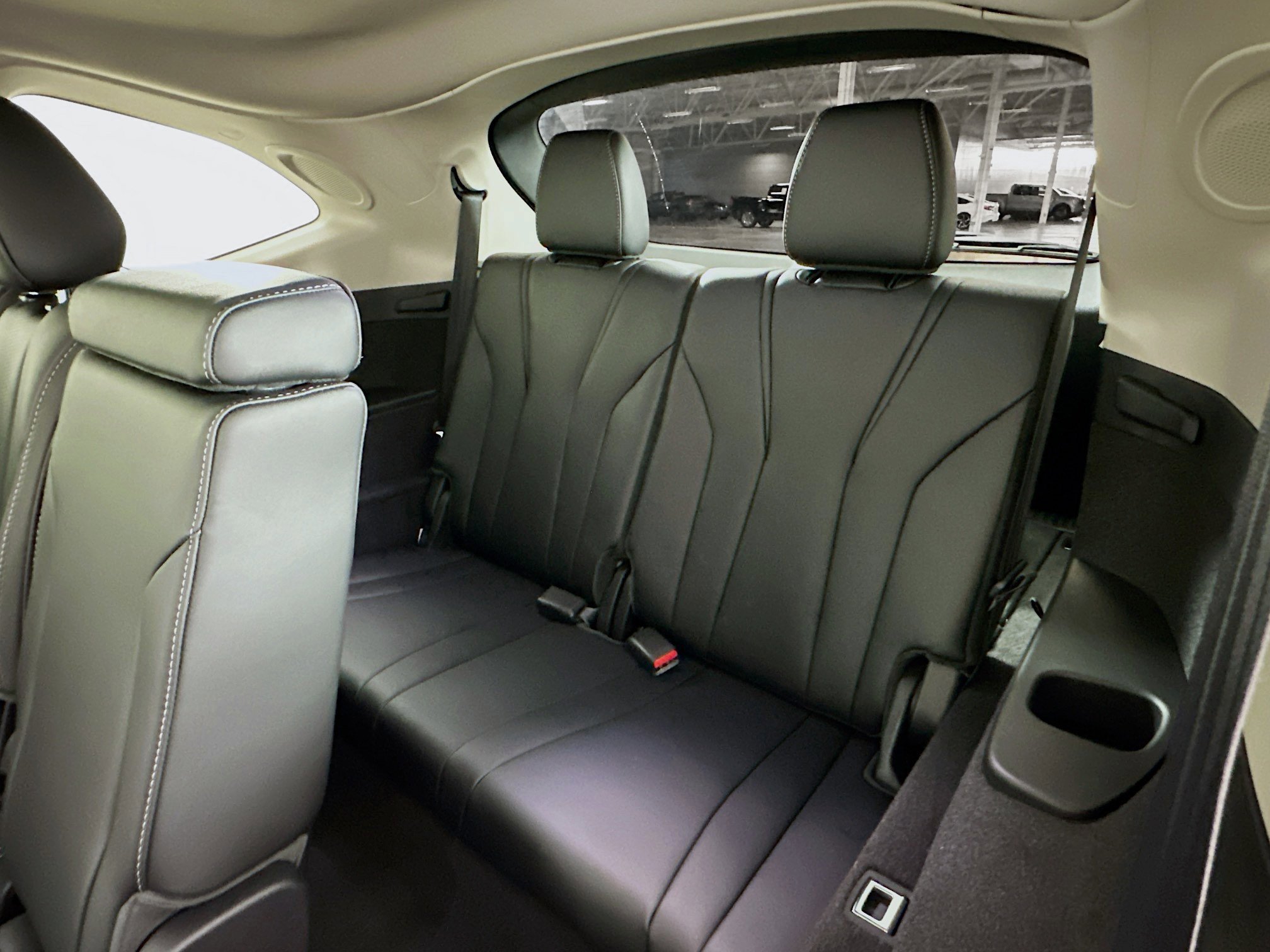 Used 2025 Acura MDX SH-AWD w/ Technology Package image 30