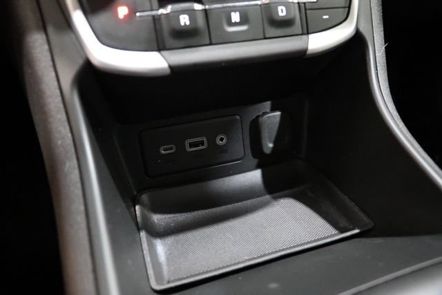 Used 2024 GMC Terrain SLE w/ Driver Convenience Package AWD/4WD image 30