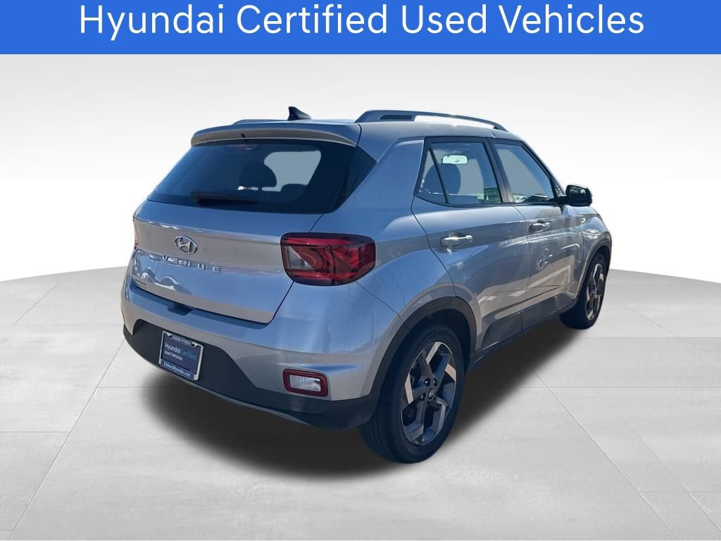 Certified 2021 Hyundai Venue SEL image 3