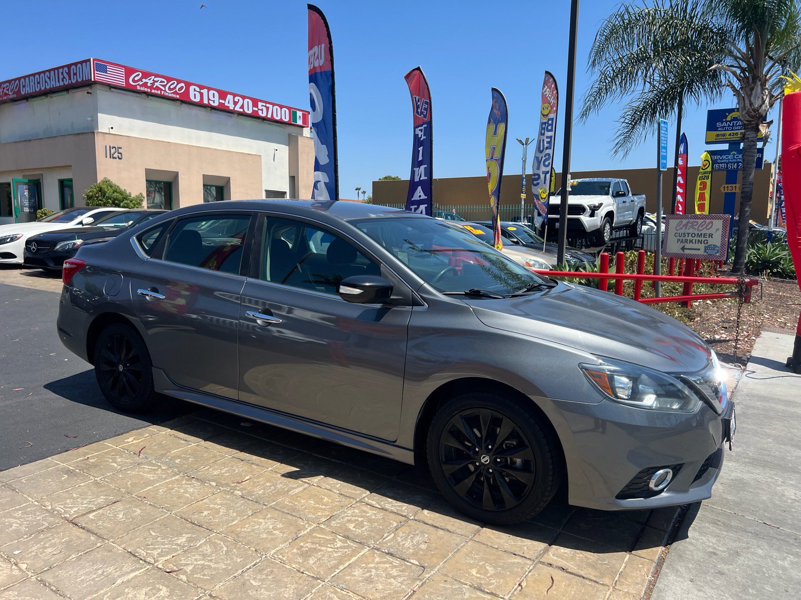Used 2017 Nissan Sentra SR w/ SR Midnight Edition FWD image 9