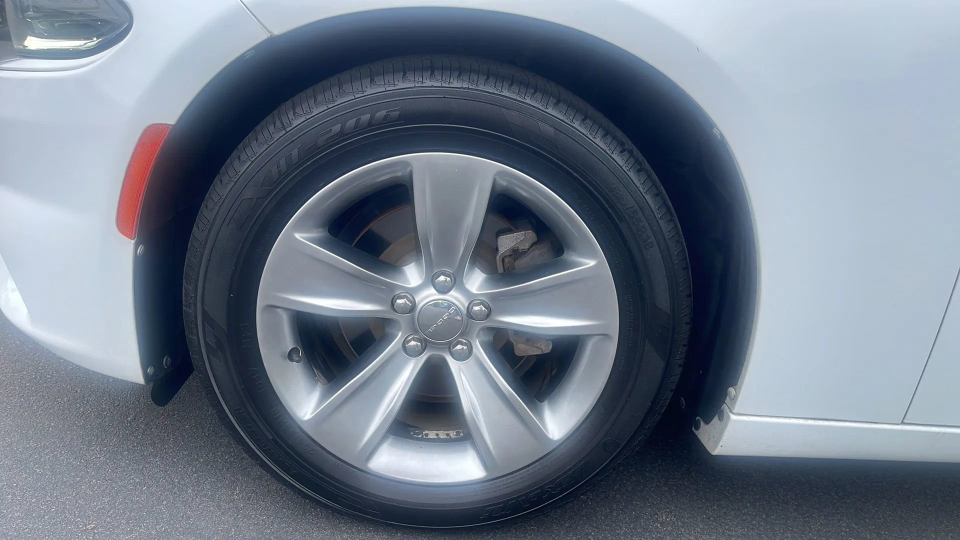 Used 2015 Dodge Charger SXT RWD image 8