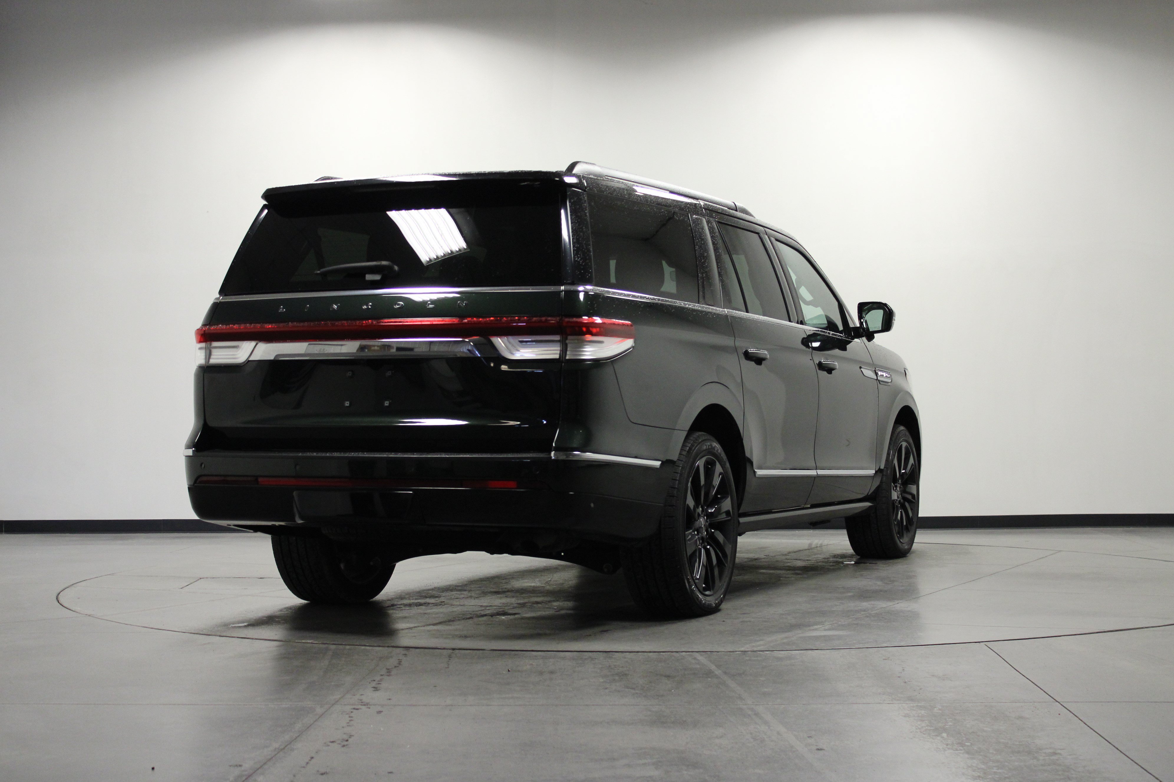 Used 2022 Lincoln Navigator L Black Label AWD/4WD image 4