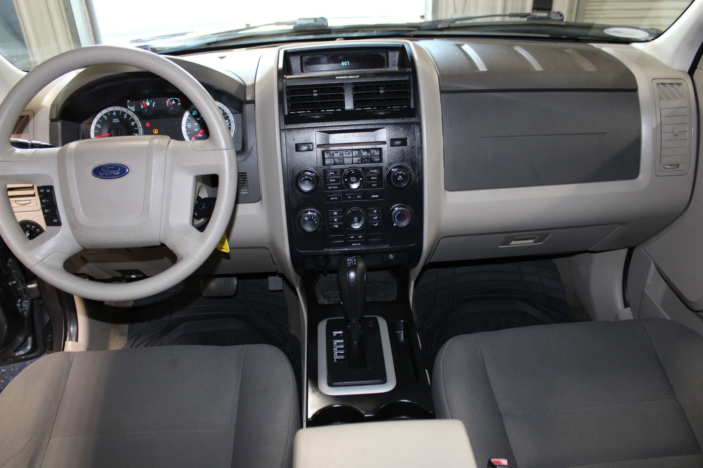 Used 2011 Ford Escape XLS w/ 101A Rapid Spec Order Code FWD image 12