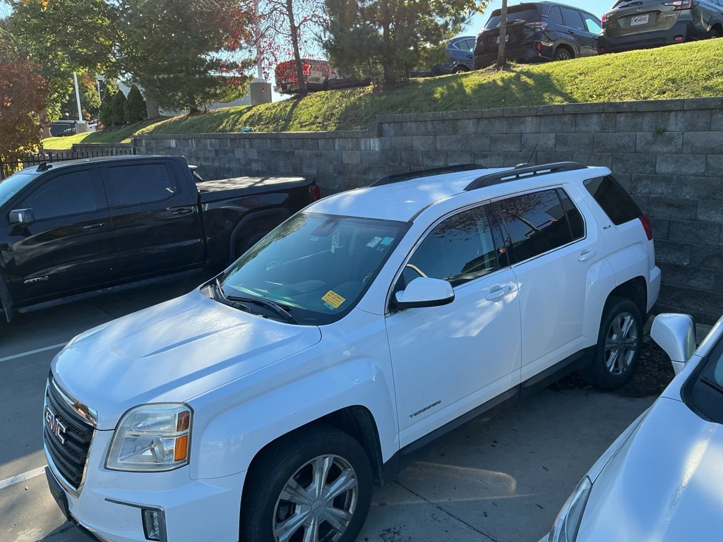 Used 2017 GMC Terrain SLE FWD image 4