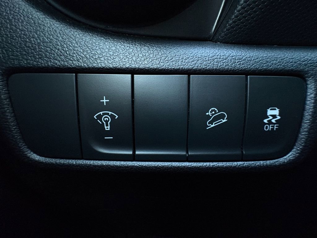 Used 2023 Hyundai Kona SEL w/ Convenience Package image 3