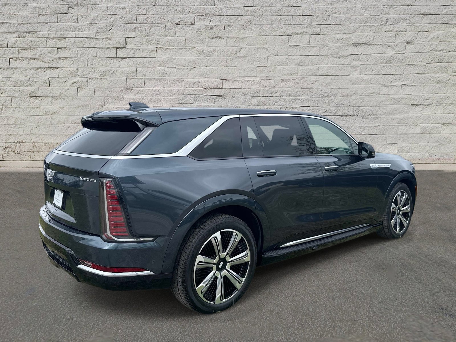 Certified 2025 Cadillac Escalade IQ Luxury 2 w/ LPO, Premium Carpet Package AWD/4WD image 5