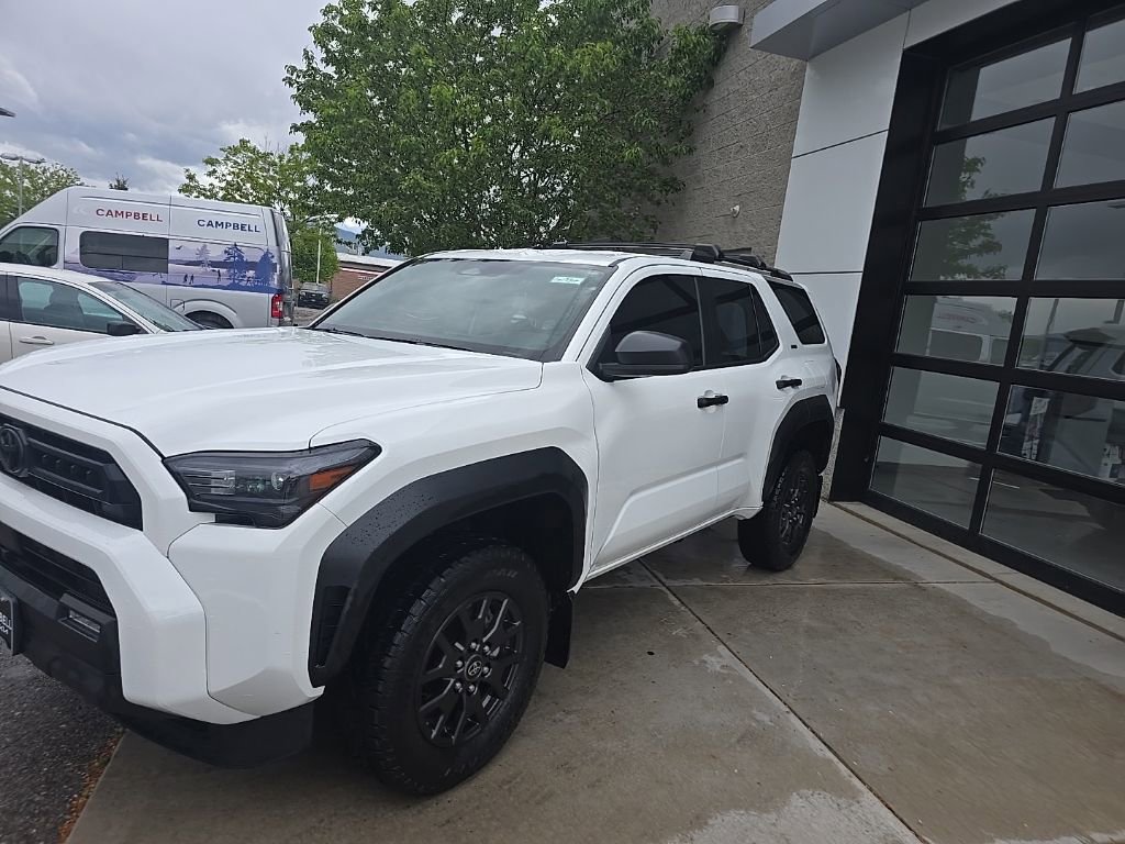 Used 2025 Toyota 4Runner SR5 AWD/4WD image 3