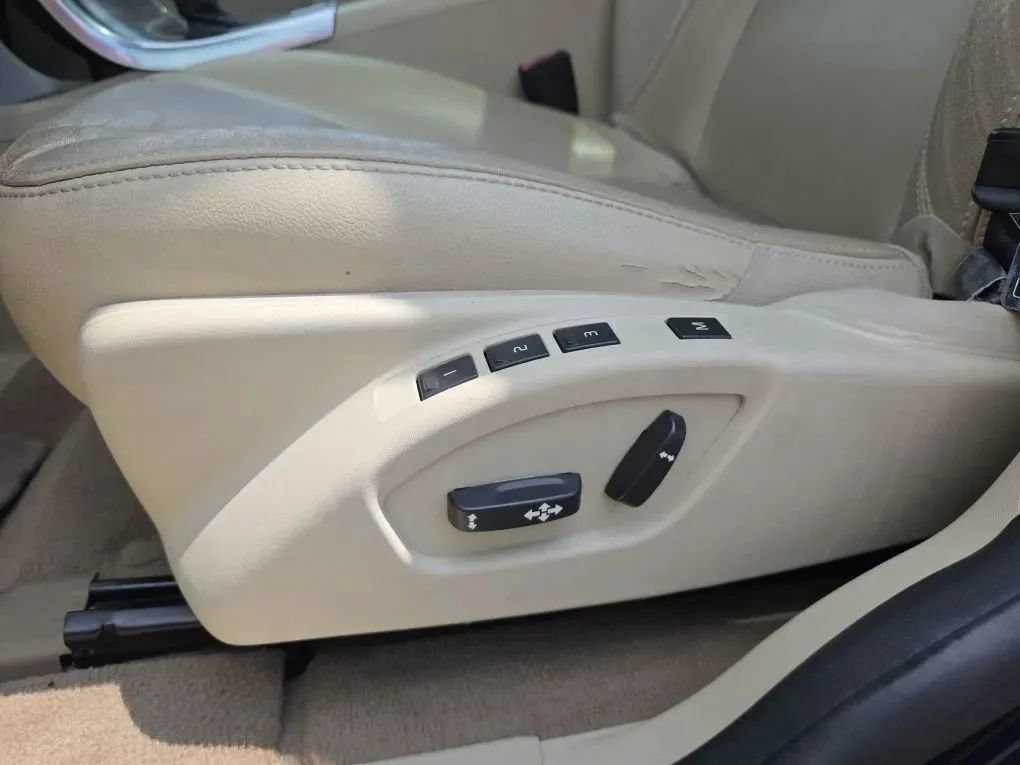 Used 2015 Volvo XC60 T5 Premier Plus FWD image 16