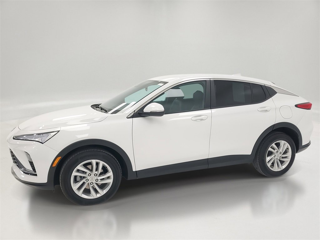 Used 2025 Buick Envista Preferred image 4