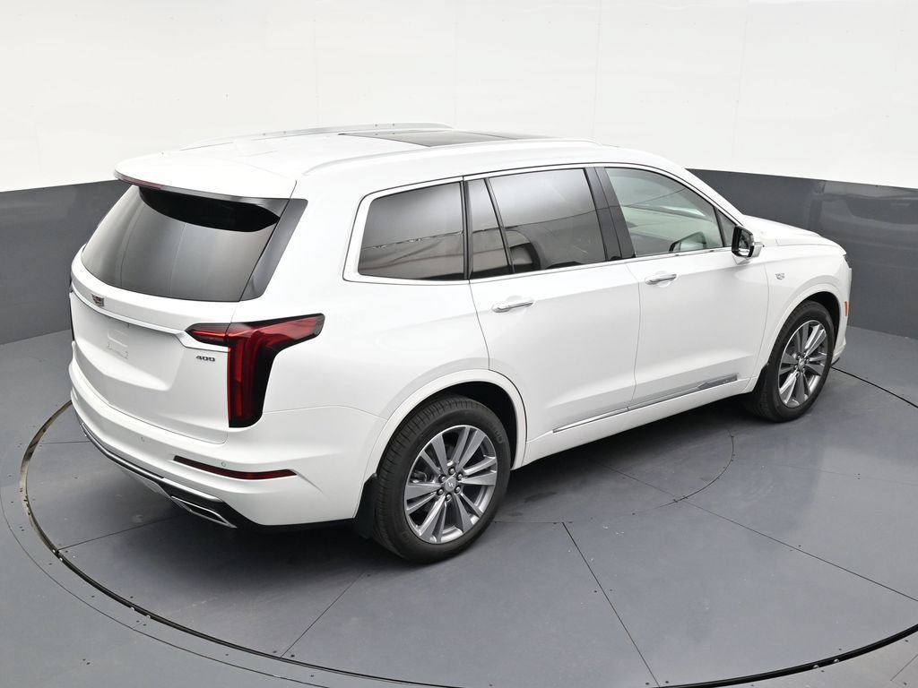 Used 2025 Cadillac XT6 Premium Luxury w/ LPO, Floor Liner Package FWD image 17