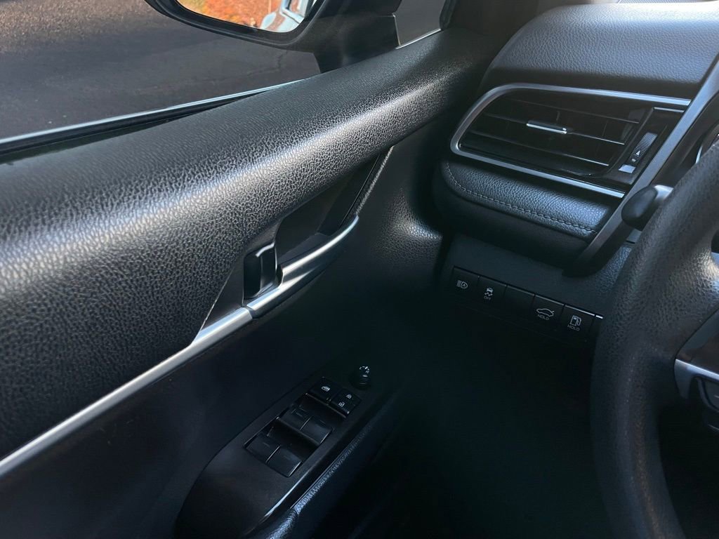 Used 2023 Toyota Camry LE image 22