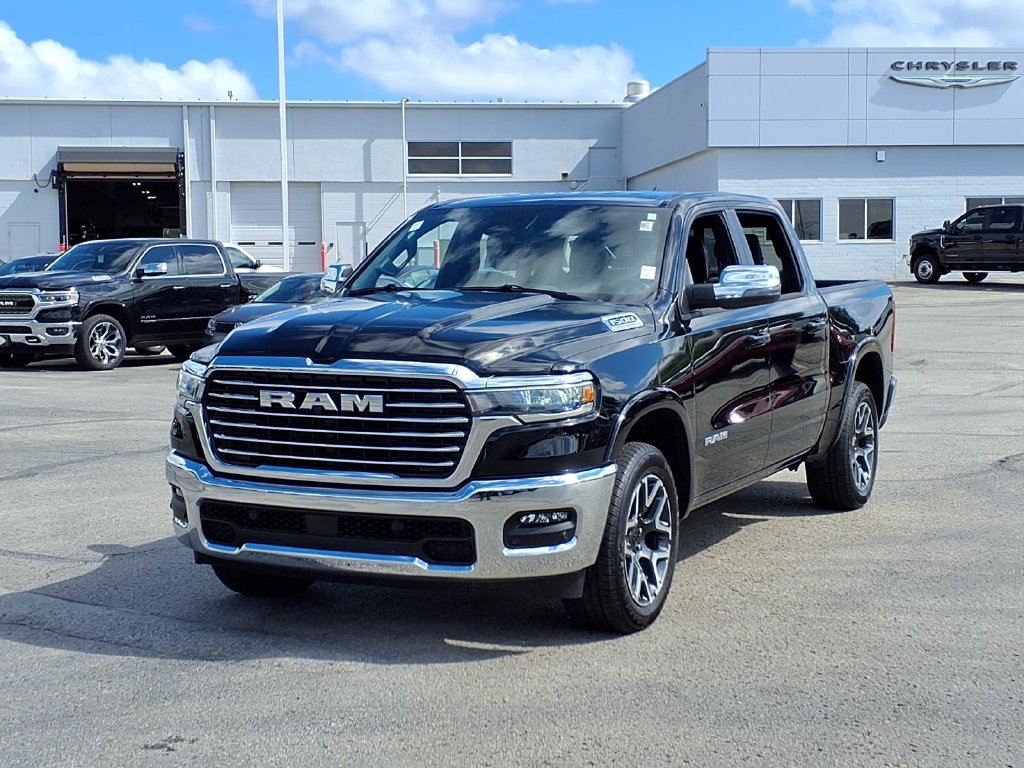 Used 2026 RAM 1500 Laramie AWD/4WD image 2