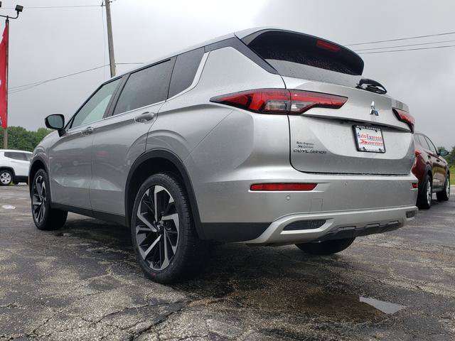 Used 2023 Mitsubishi Outlander SE AWD/4WD image 5