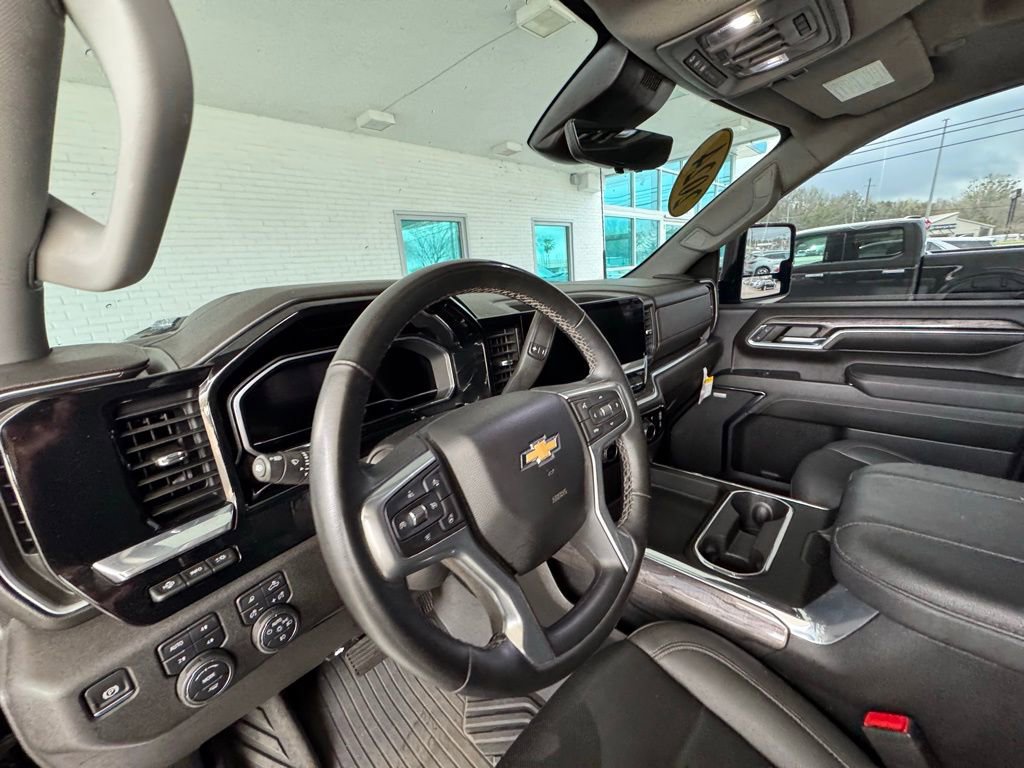 Used 2024 Chevrolet Silverado 2500 LTZ w/ LTZ Convenience Package image 13