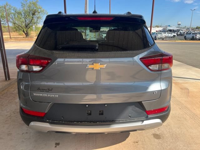Used 2021 Chevrolet TrailBlazer LT w/ Sun and Liftgate Package FWD image 5