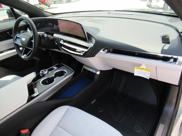 New 2025 Cadillac Lyriq Luxury image 10