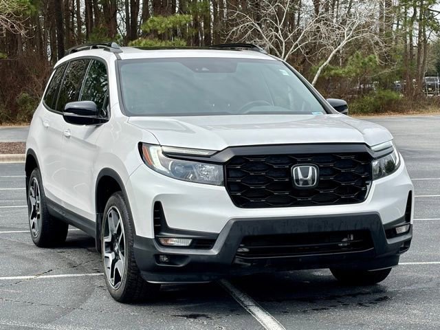 Used 2023 Honda Passport Elite image 11