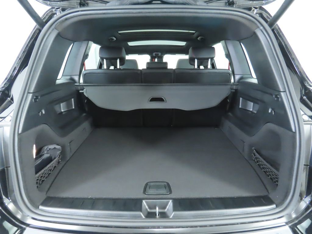 Certified 2025 Mercedes-Benz GLB 35 AMG 4MATIC image 28