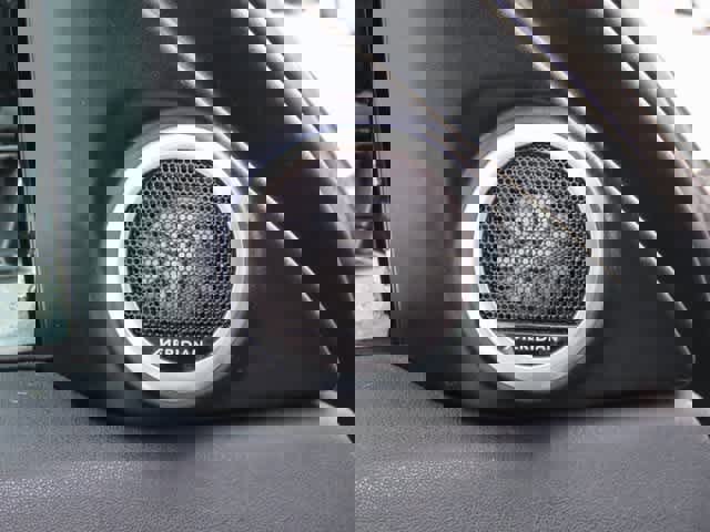 Used 2024 Land Rover Range Rover Evoque S image 18