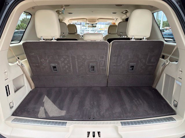 Used 2018 Lincoln Navigator Select w/ Technology Package AWD/4WD image 21