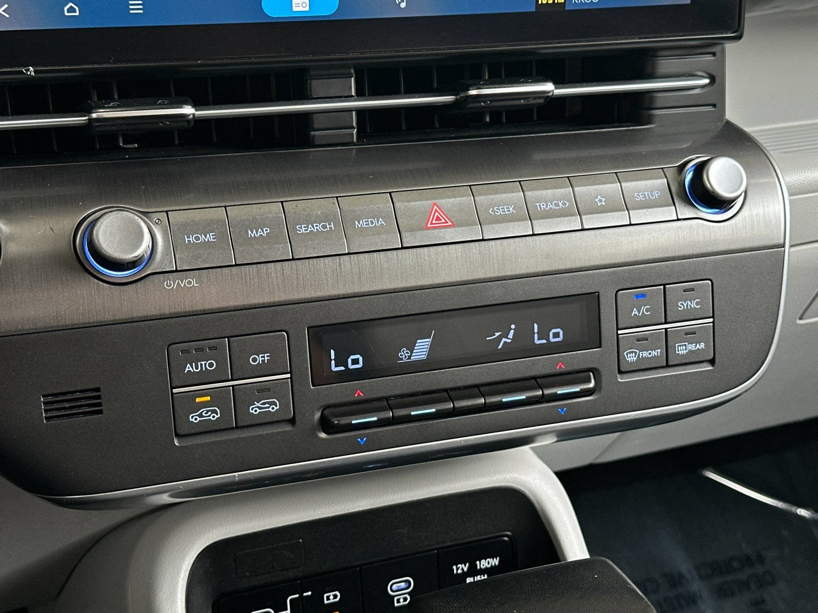Used 2025 Hyundai Kona SEL FWD image 18