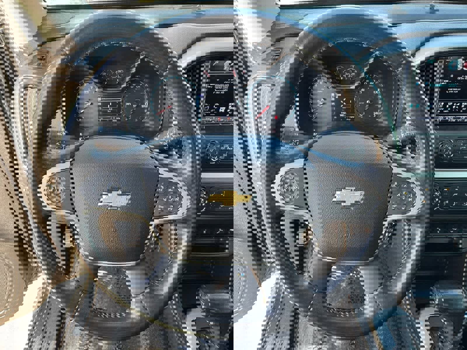 Used 2017 Chevrolet Colorado LT w/ LT Convenience Package image 18