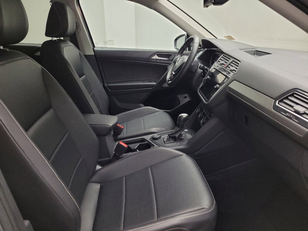 Used 2021 Volkswagen Tiguan SEL AWD/4WD image 21