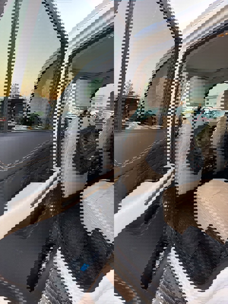 Used 2021 Ford Expedition Platinum image 7