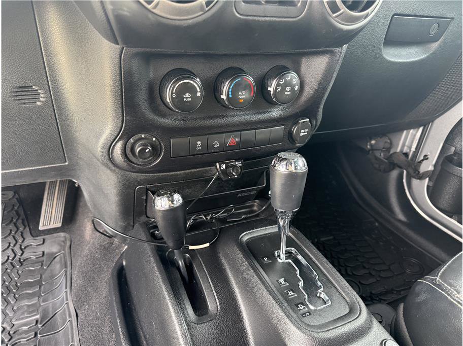 Used 2016 Jeep Wrangler Unlimited Sport AWD/4WD image 26