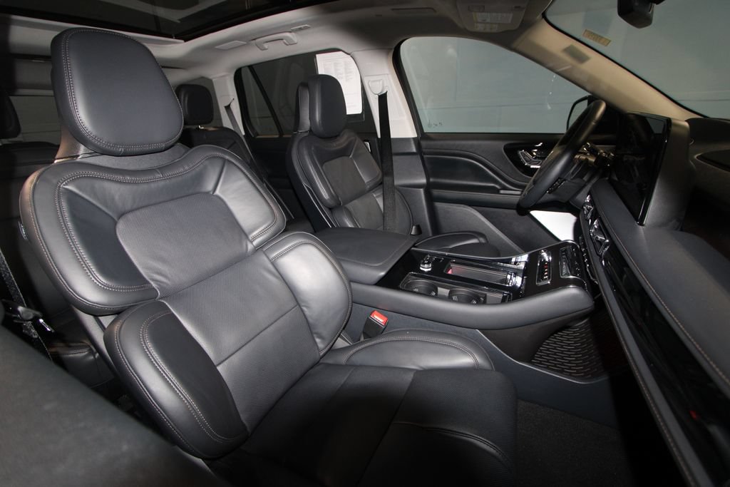 Used 2026 Lincoln Aviator Reserve AWD/4WD image 24