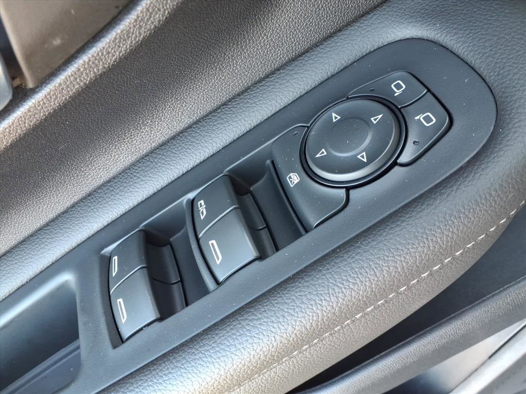 Used 2023 GMC Terrain SLE w/ Driver Convenience Package FWD image 16