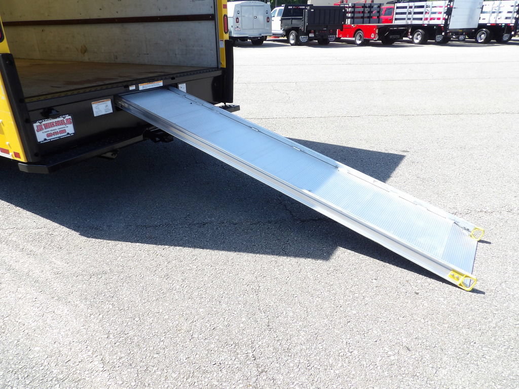 Used 2021 Ford E-350 and Econoline 350 Super Duty RWD image 31