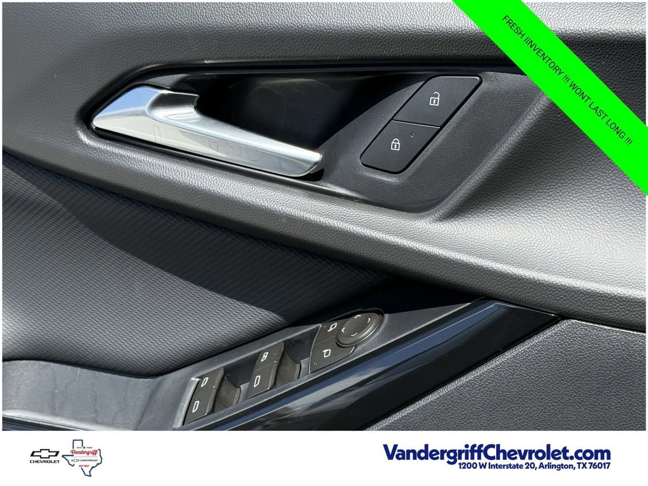 New 2026 Chevrolet Equinox LT w/ Safety and Technology Package FWD image 18