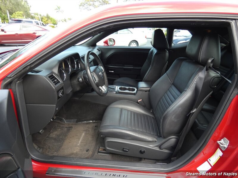 Used 2011 Dodge Challenger RWD image 39