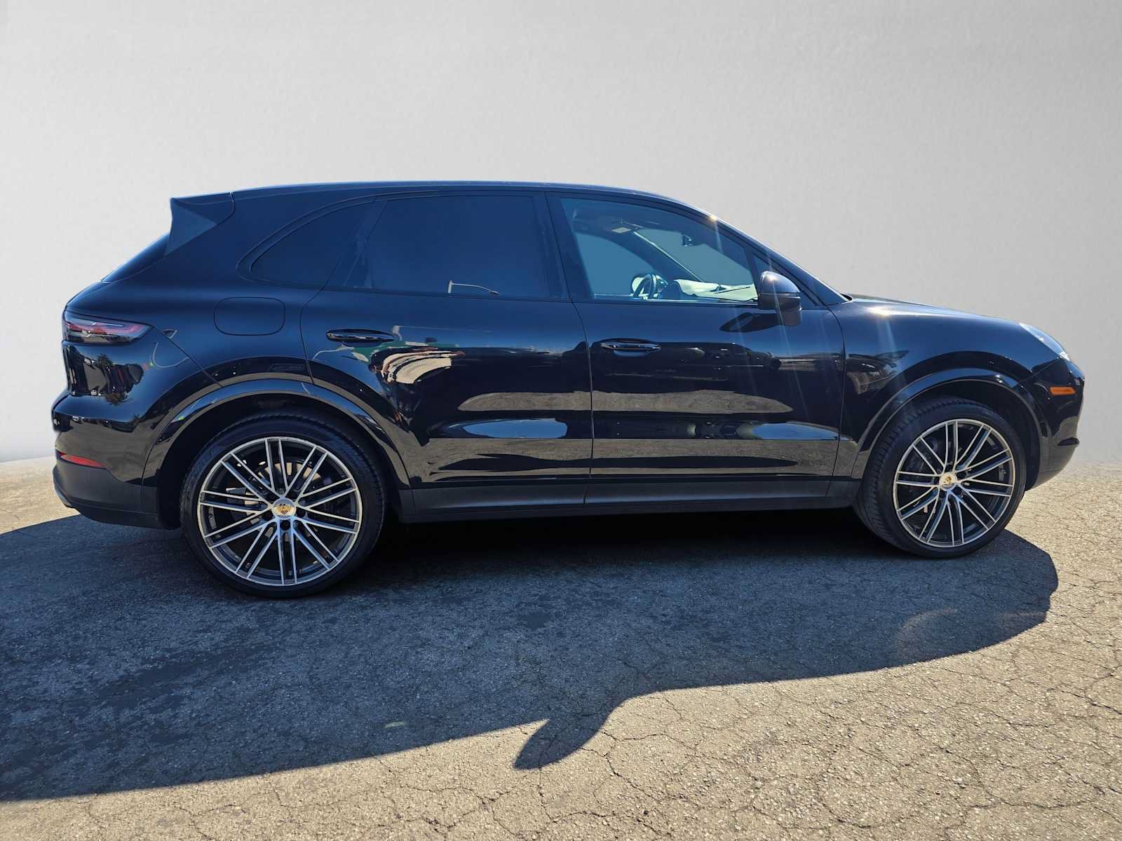 Used 2019 Porsche Cayenne AWD/4WD image 6