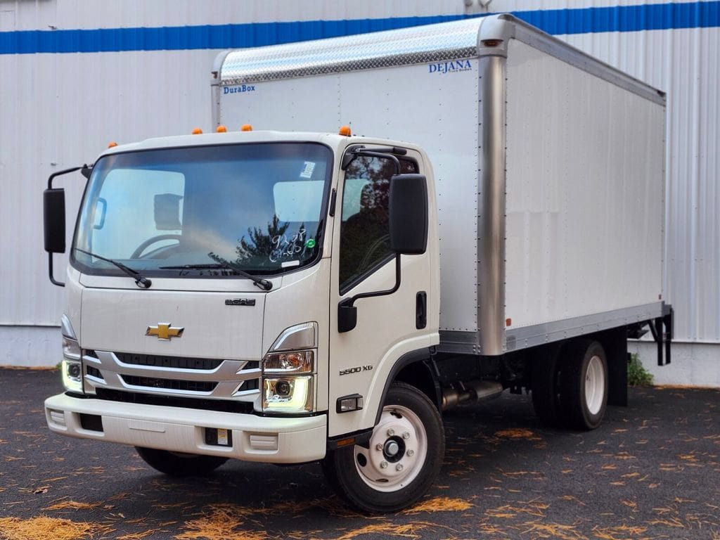 New 2025 Chevrolet Low Cab Forward 5500XG RWD image 1