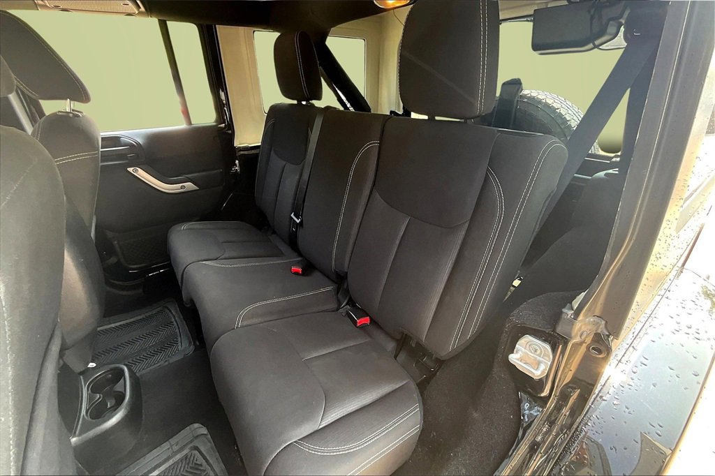 Used 2018 Jeep Wrangler Unlimited Sahara image 20