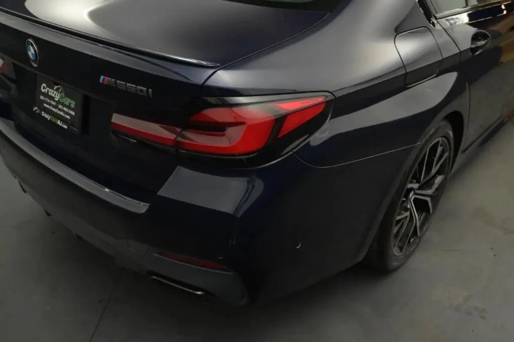 Used 2021 BMW M550i xDrive w/ Executive Package AWD/4WD image 18