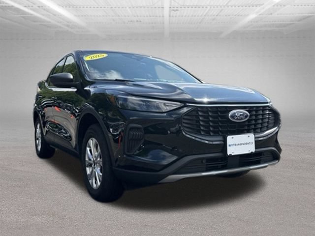 Used 2025 Ford Escape Active AWD/4WD image 2