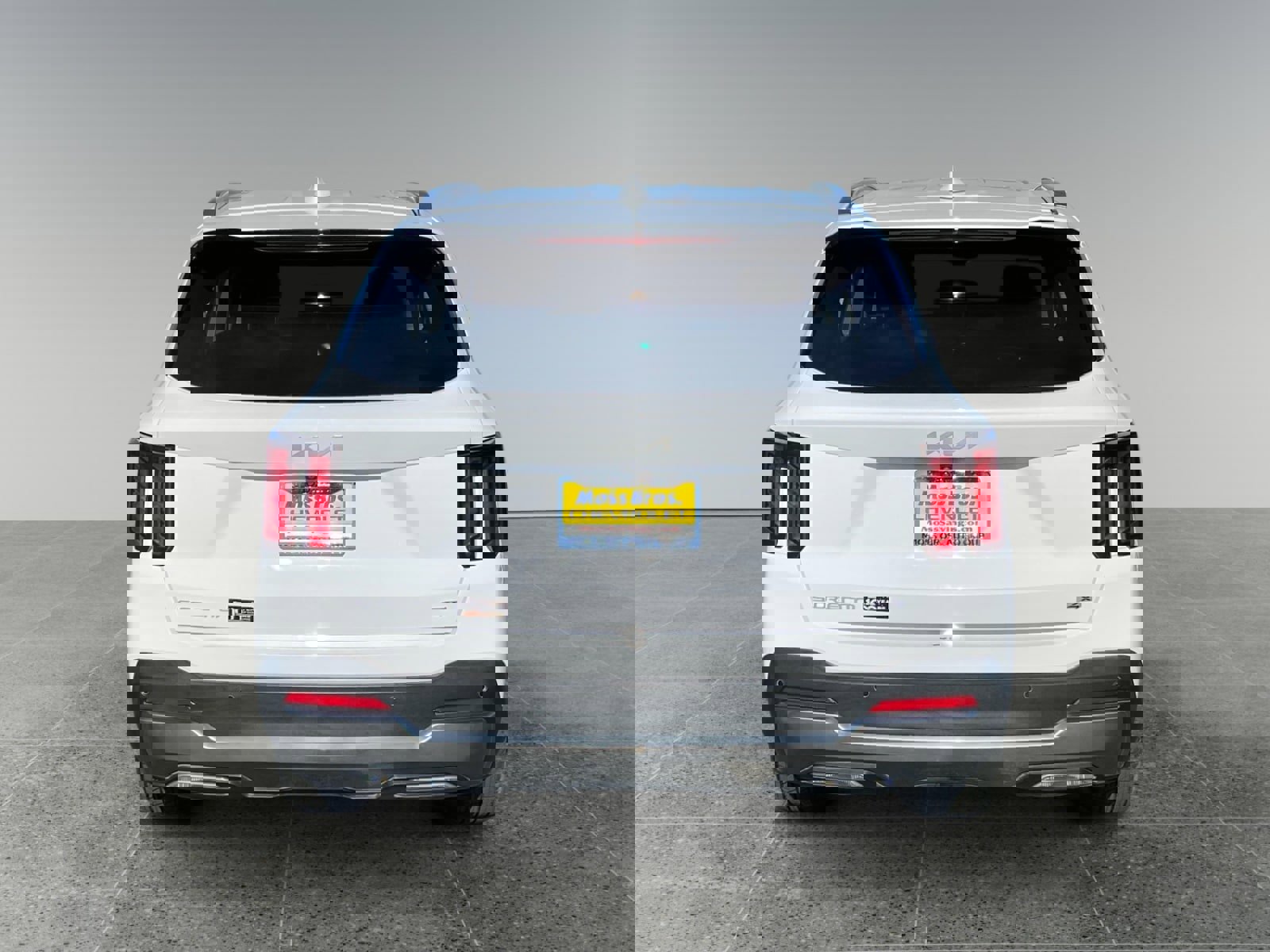 Used 2024 Kia Sorento S image 4