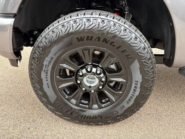 Used 2022 Ford F250 Lariat w/ Tremor Off-Road Package AWD/4WD image 8