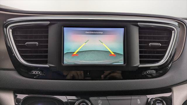 Used 2023 Chrysler Voyager LX FWD image 28