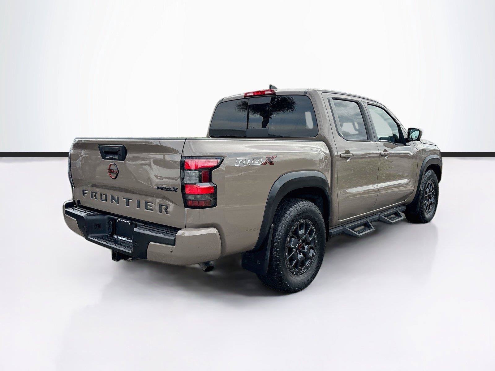 Used 2024 Nissan Frontier Pro-X w/ Pro Premium Package RWD image 7