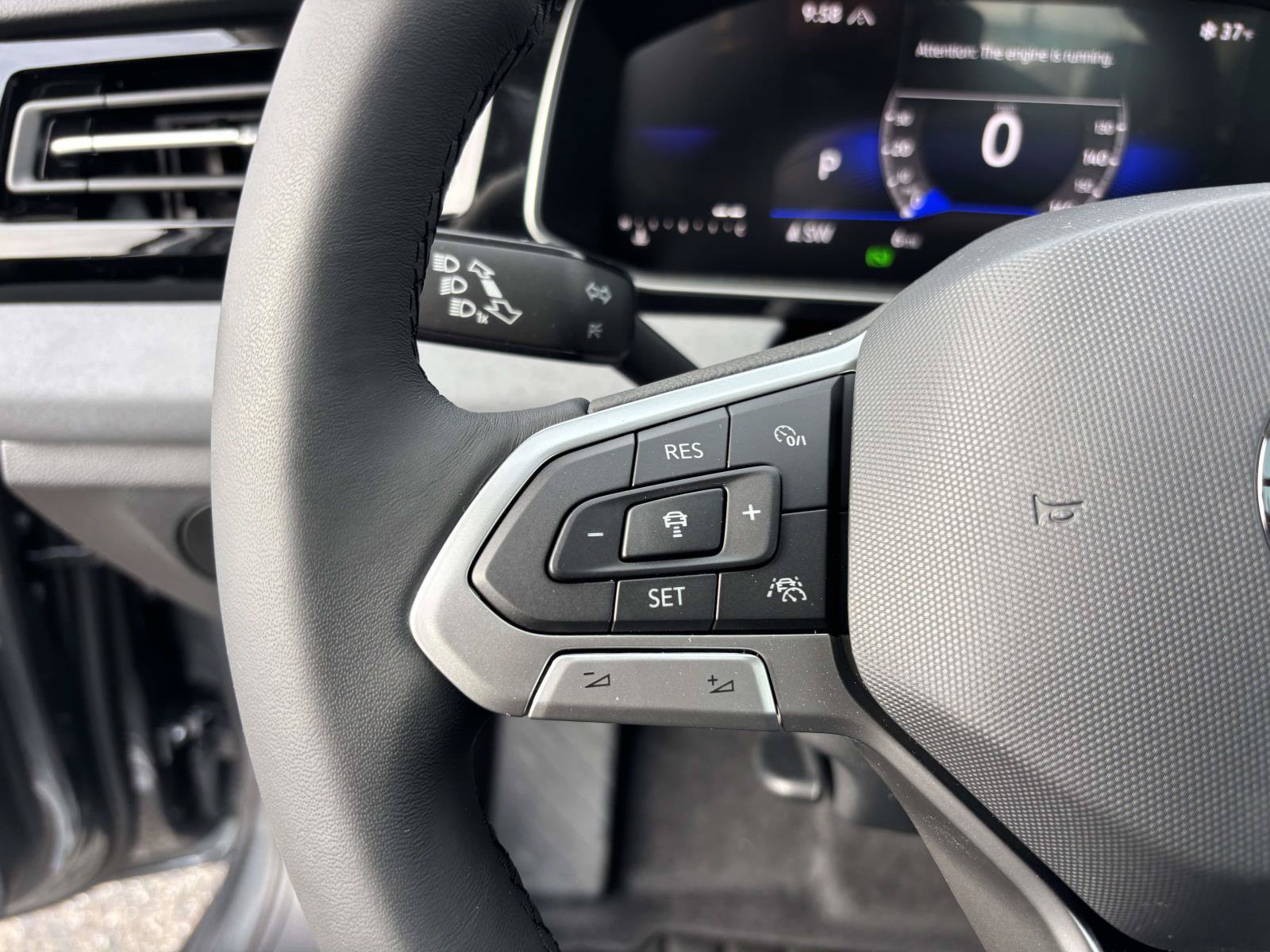 New 2026 Volkswagen Jetta SE FWD image 18