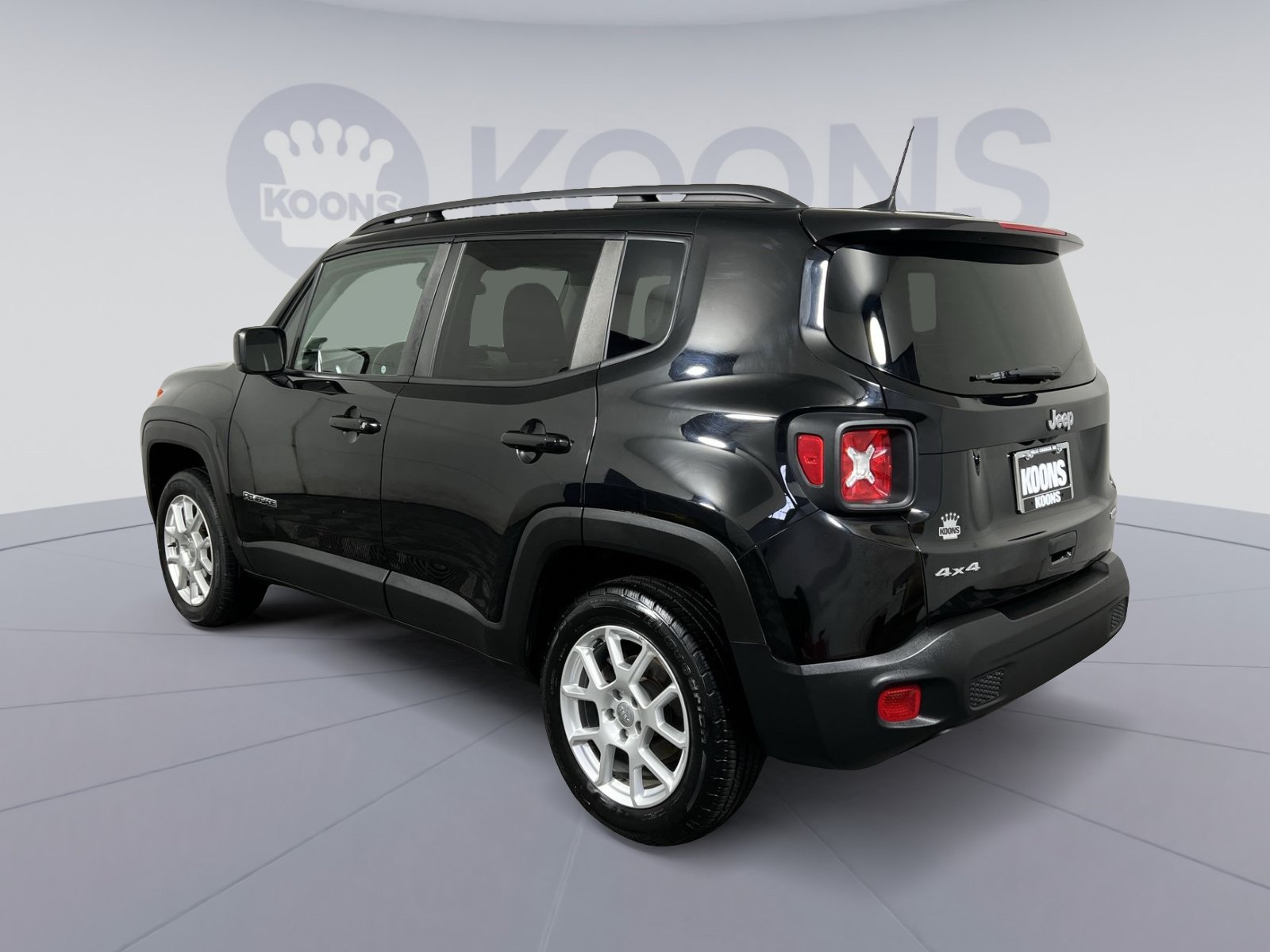 Used 2020 Jeep Renegade Latitude AWD/4WD image 8