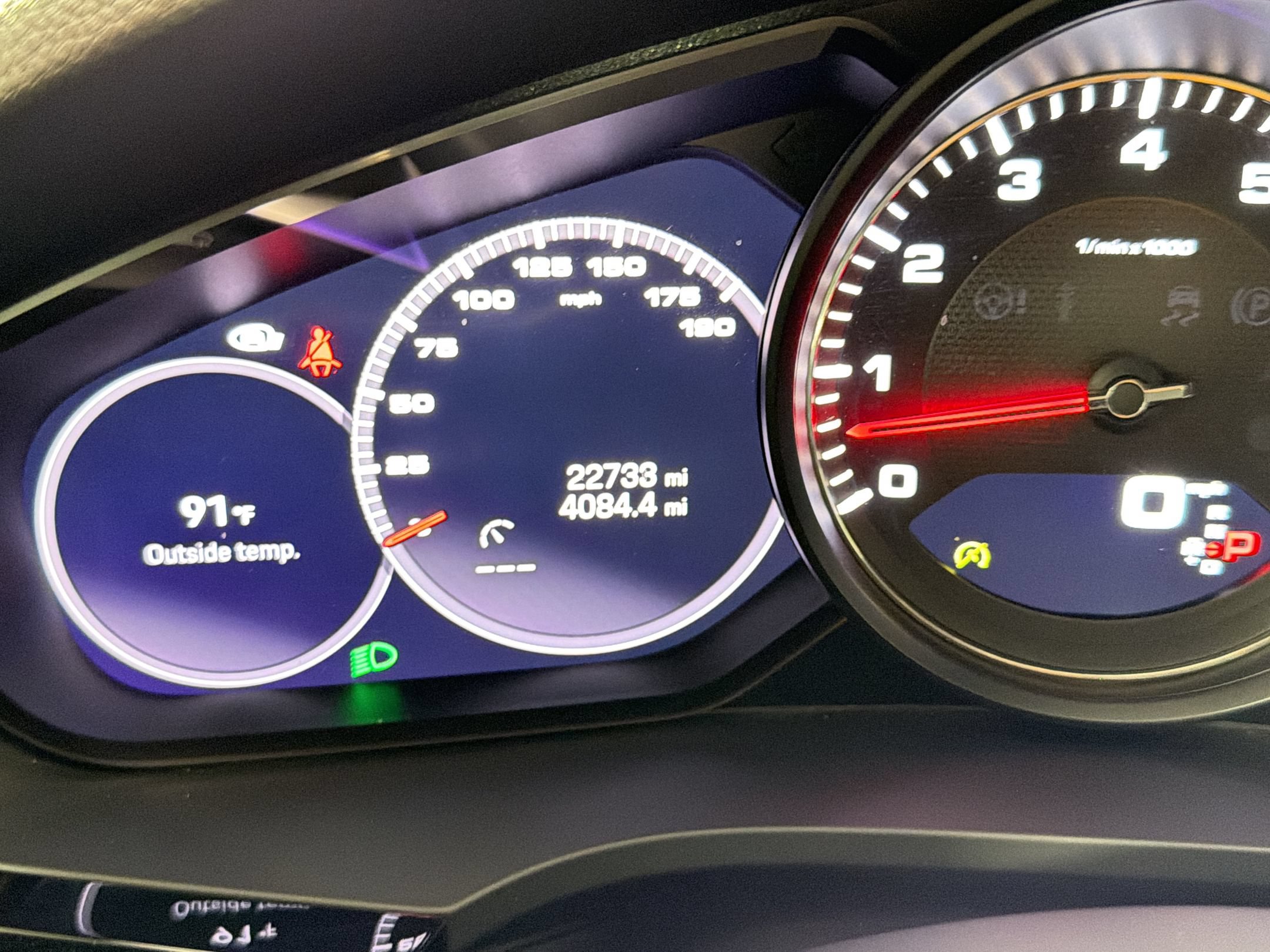 Certified 2023 Porsche Cayenne Coupe AWD/4WD image 20