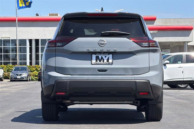 New 2026 Nissan Rogue SV FWD image 5