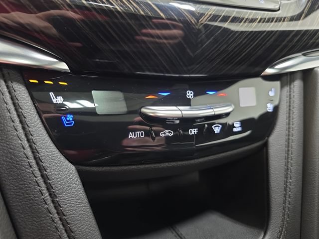 Certified 2025 Cadillac XT6 Premium Luxury FWD image 19